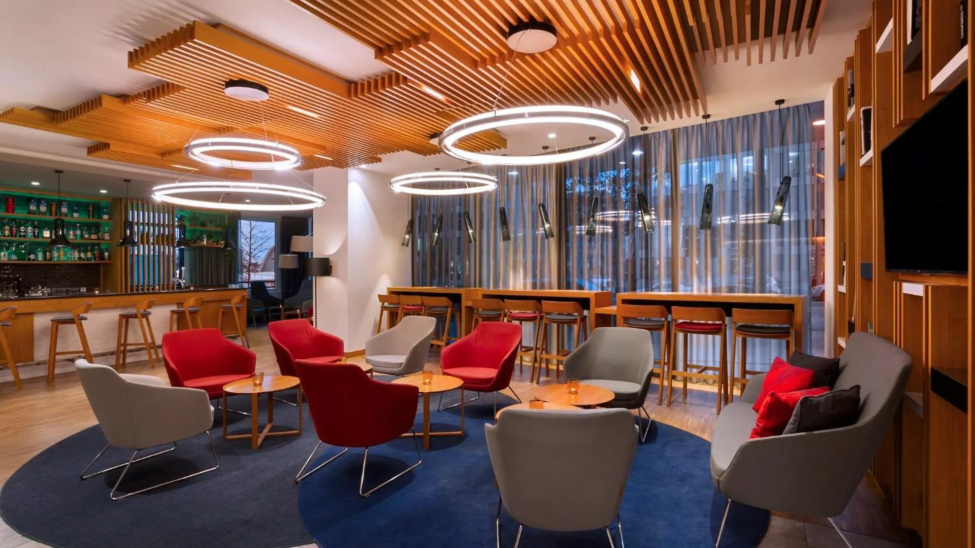 Holiday Inn Express Munich City West By Ihg 3*,