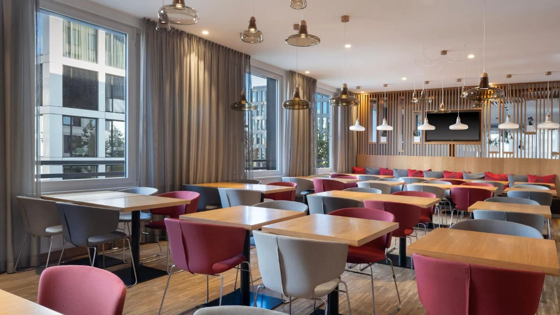 Holiday Inn Express Munich City West By Ihg Германия