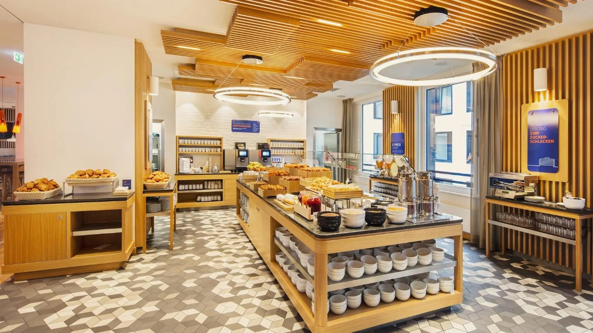 Holiday Inn Express Munich City West By Ihg 3*,  Germany