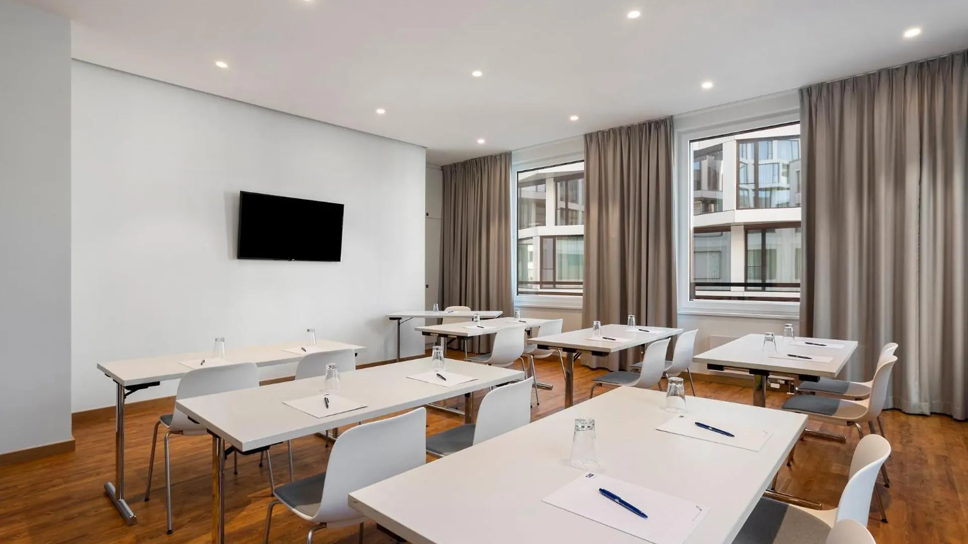 Holiday Inn Express Munich City West By Ihg Hotel