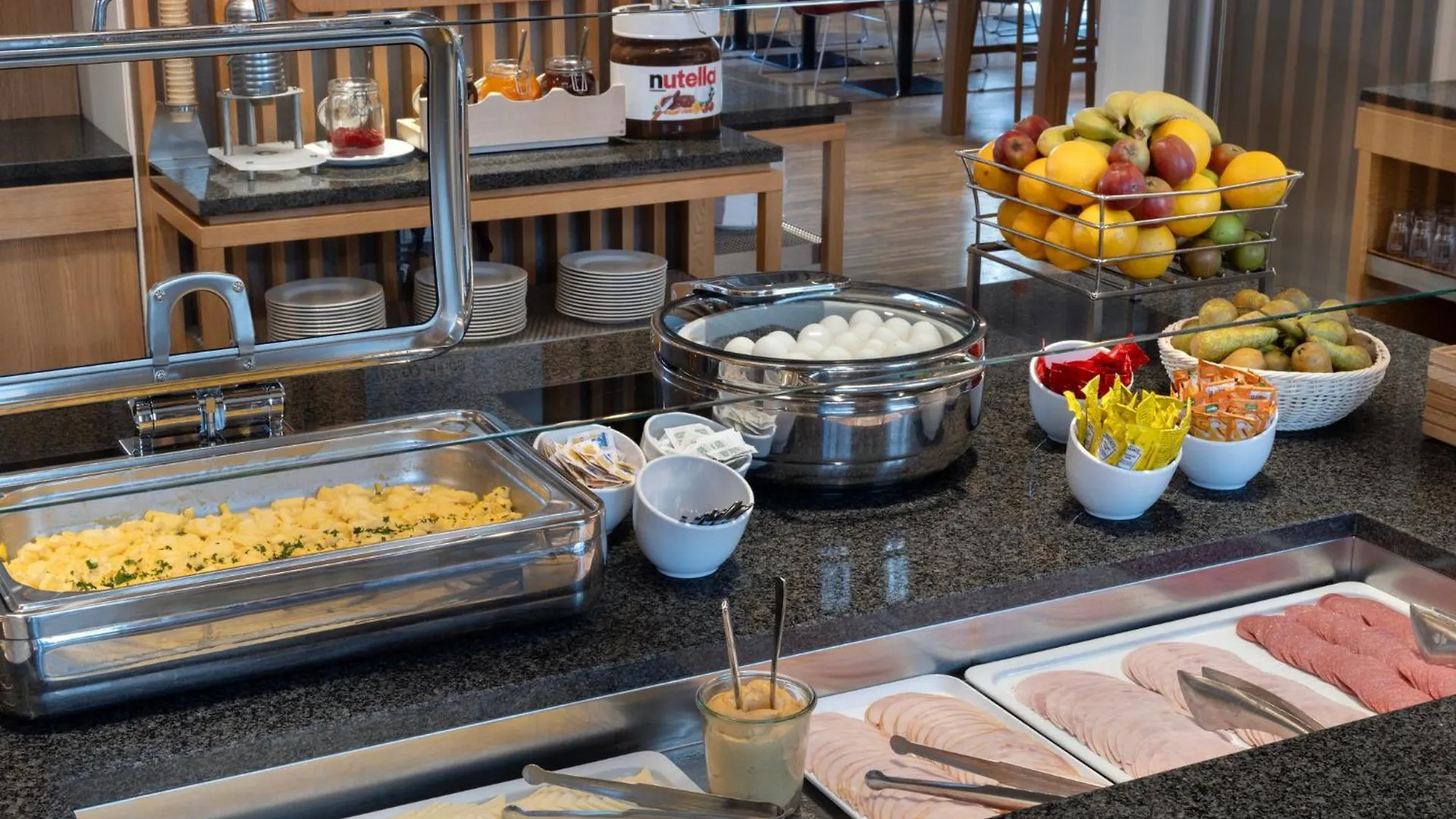 Holiday Inn Express Munich City West By Ihg Отель