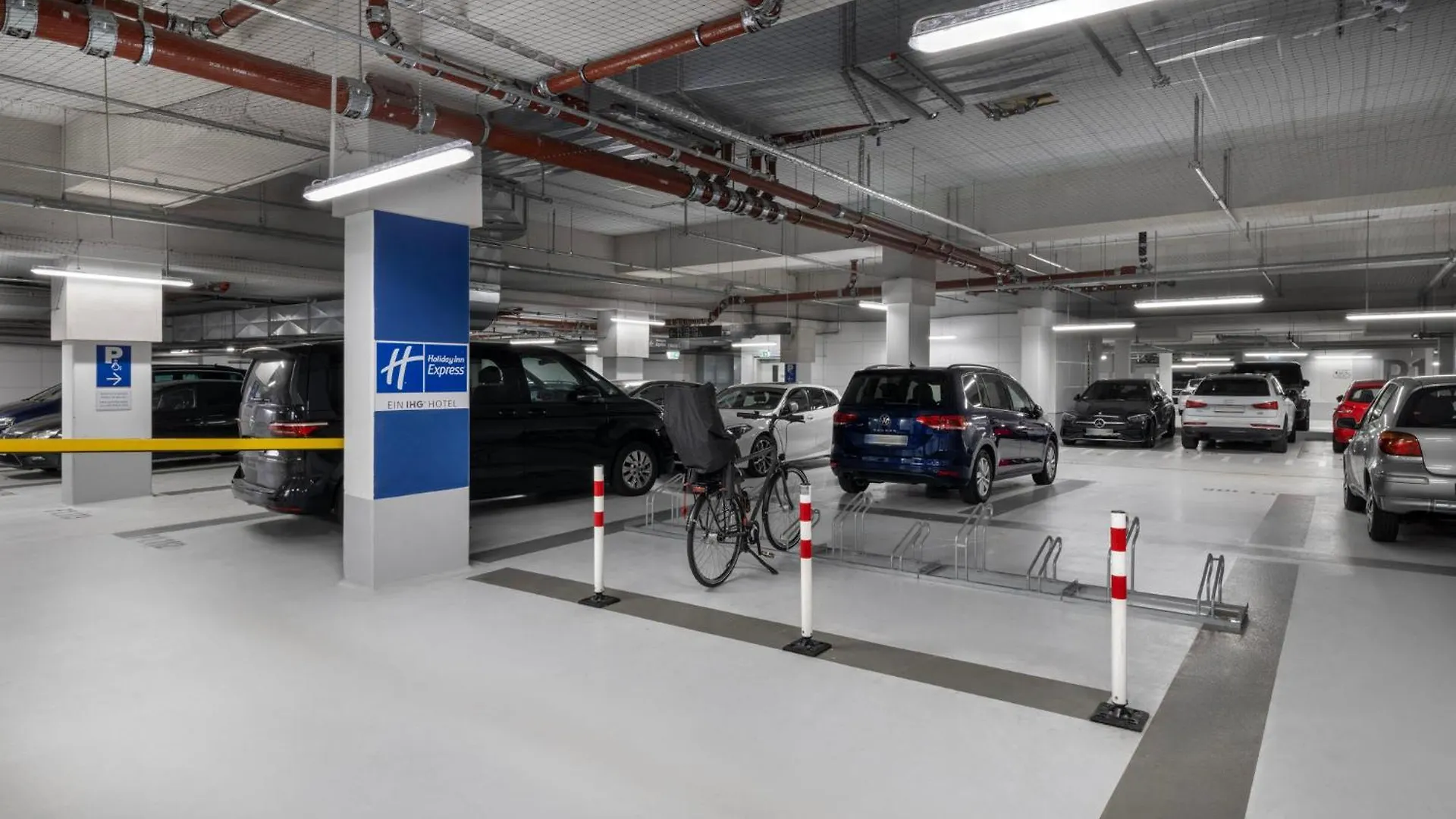 Отель Holiday Inn Express Munich City West By Ihg
